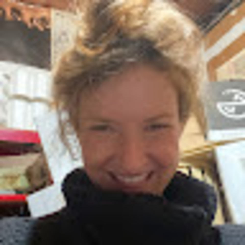 Meet your Posher, Elizabeth